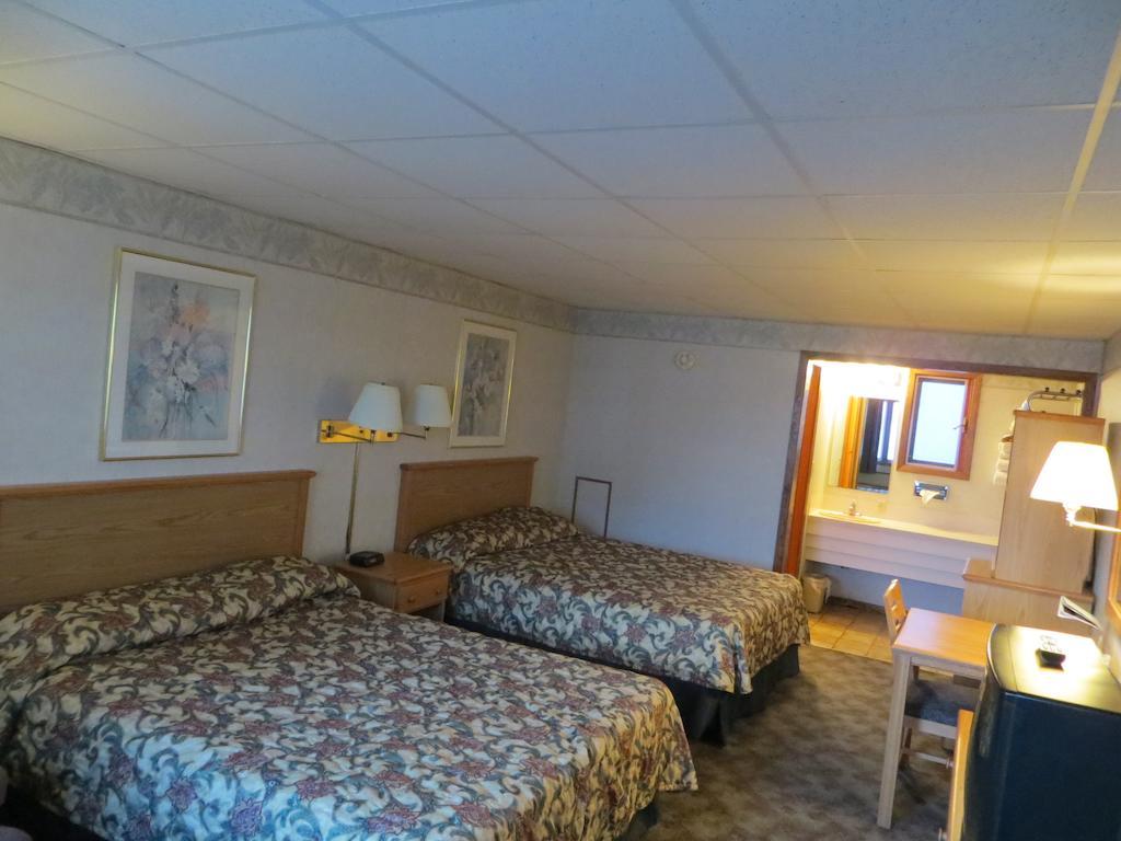 Midtown Western Inn - Карни Номер фото